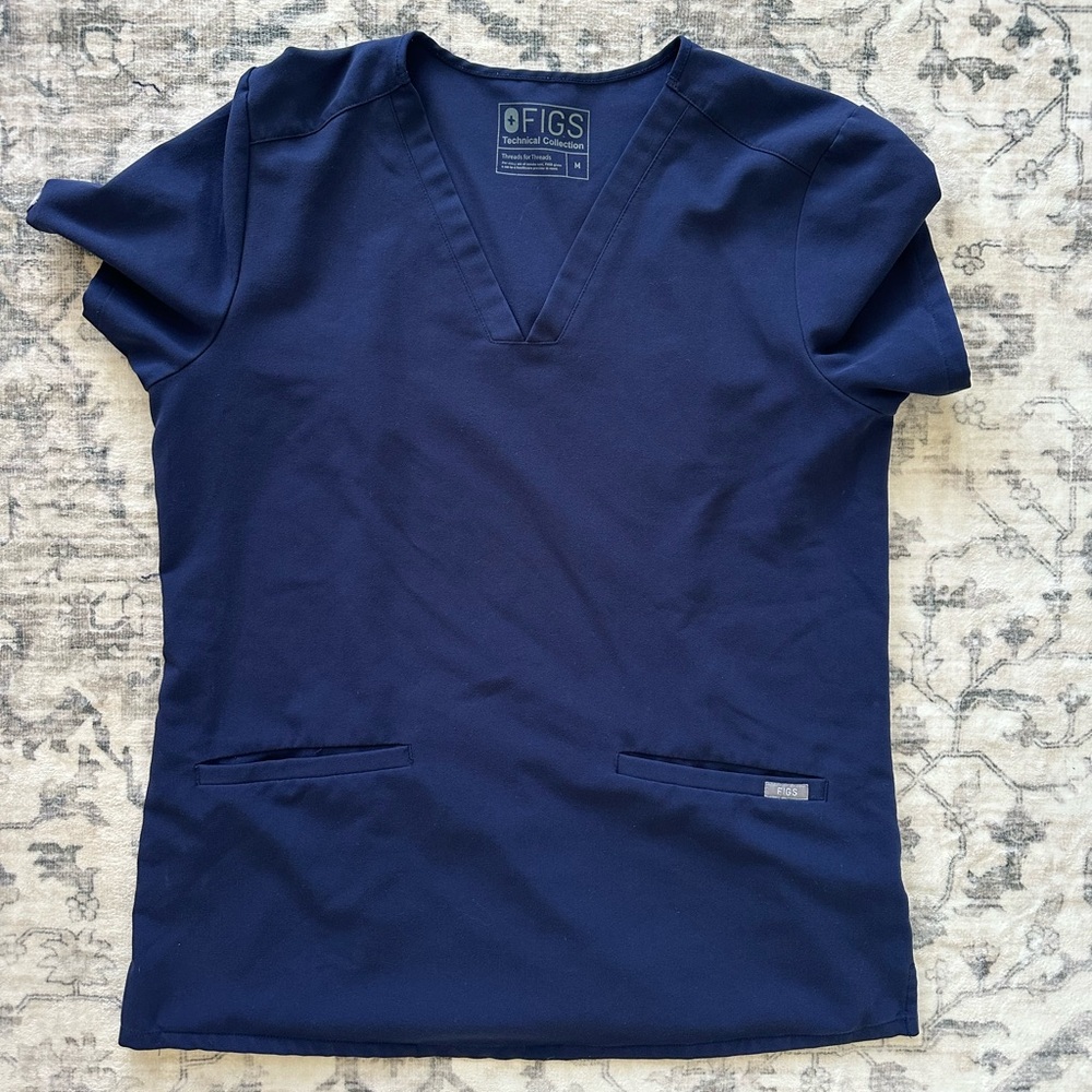 Figs Scrub Top